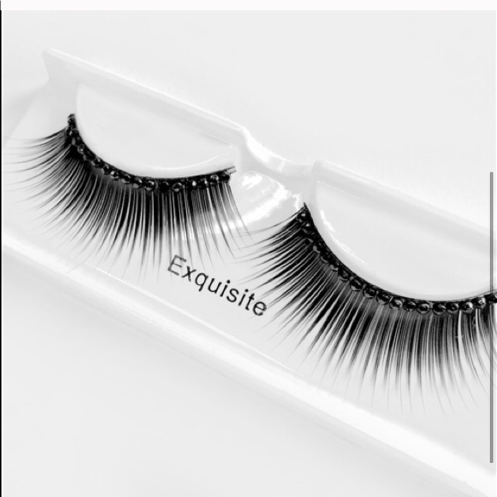 3/$10 💕 Rhinestone lashes - Picture 3 of 3